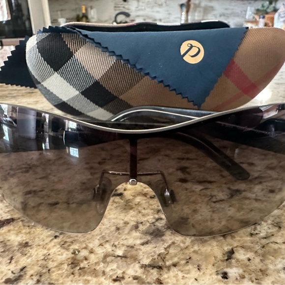 Burberry Sunglasses with Case - Picture 5 of 13